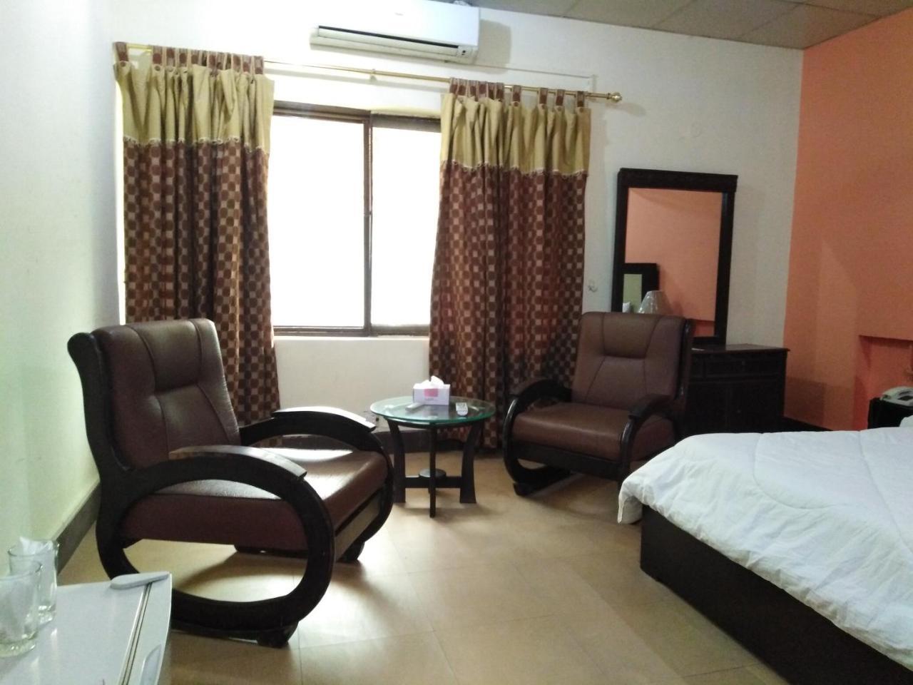 Amyl'S Garden Guest House 이슬라마바드 외부 사진
